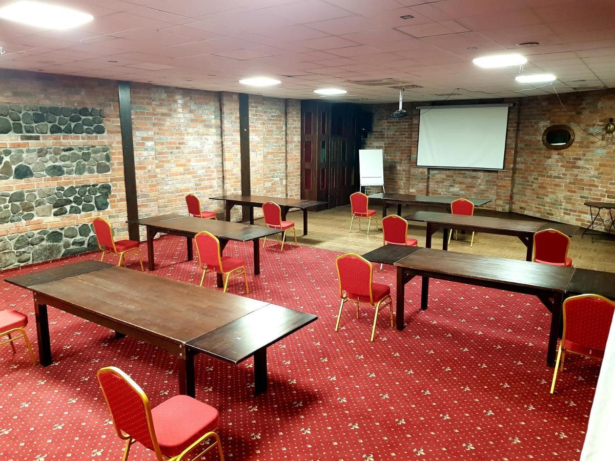 Amadeus Hotel Zielona Gora Ngoại thất bức ảnh