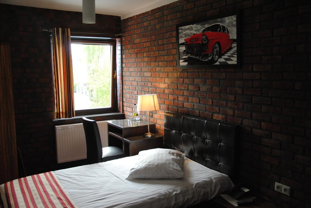 Amadeus Hotel Zielona Gora Phòng bức ảnh