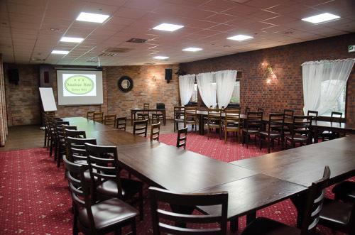Amadeus Hotel Zielona Gora Ngoại thất bức ảnh