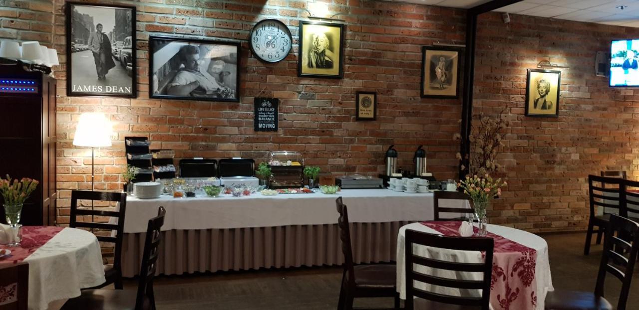 Amadeus Hotel Zielona Gora Ngoại thất bức ảnh
